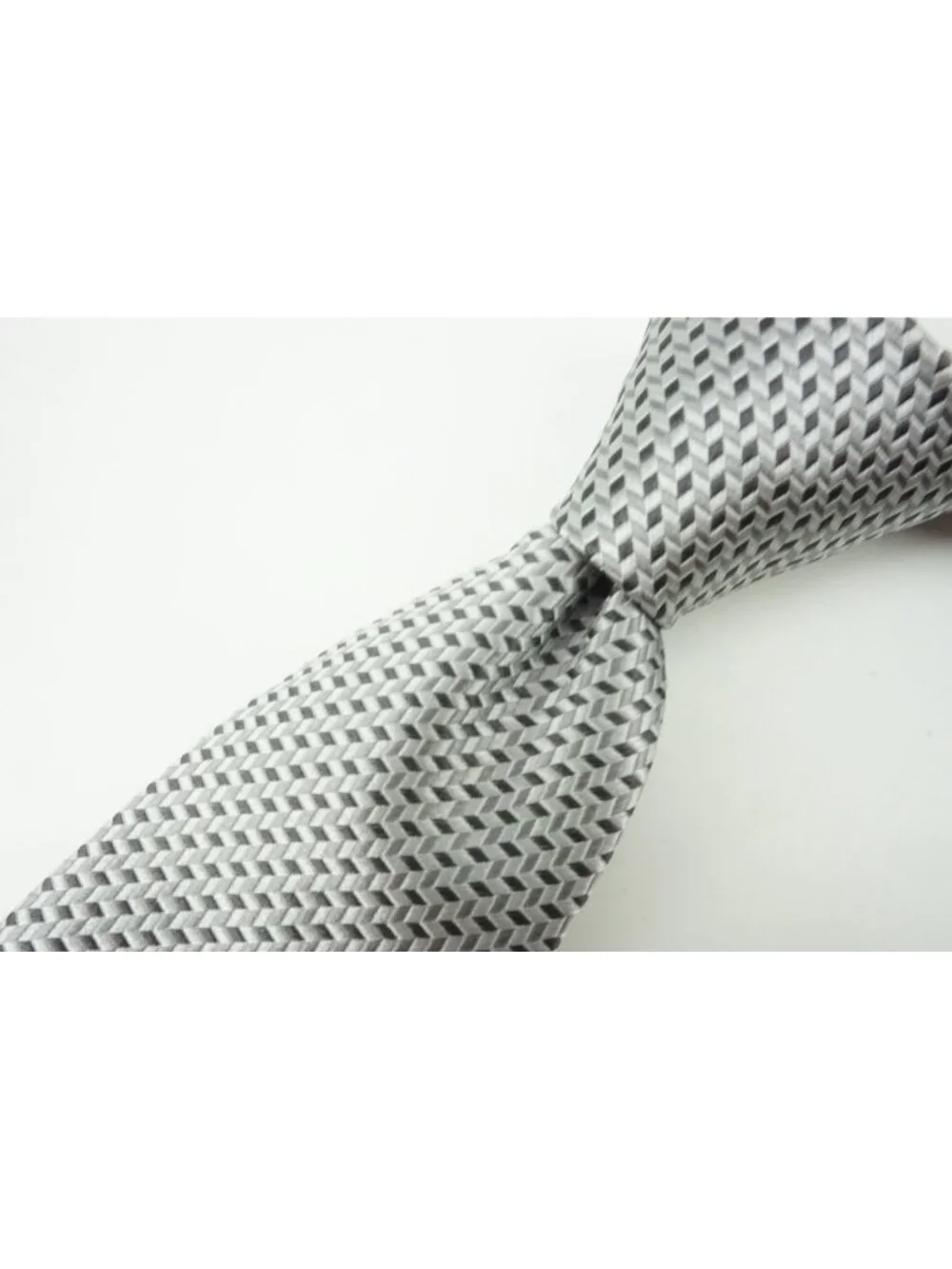 Canali Stainless Graphite Gray Geometric Silk Tie Brand New With Tags